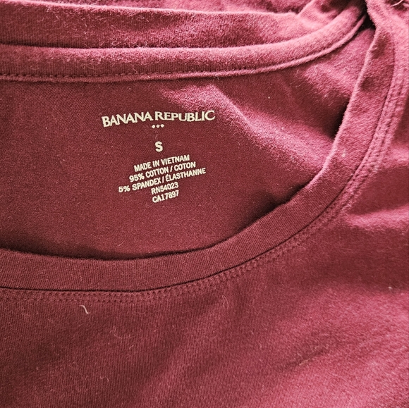 Banana Republic T-Shirts - Picture 3 of 3